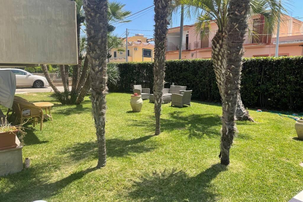 La Taverna Della Loggia Авола Экстерьер фото